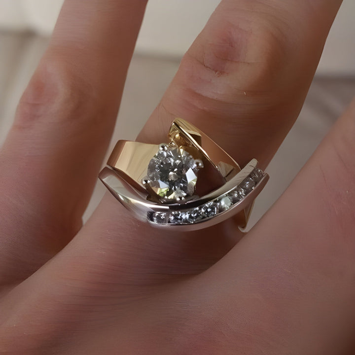 Bague Vintage en Or et Argent avec Forme Irregulière et Zircons